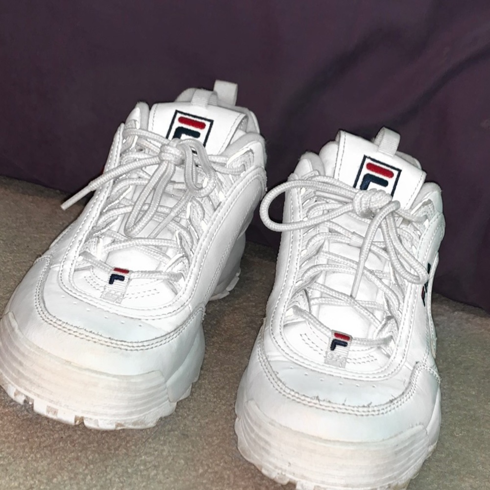 Filas - Picture 1 of 1